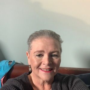 Meet your Posher, Loretta